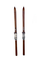 Anciens Skis ''Pointes'' à louer Anciens Skis ''Pointes'' à louer